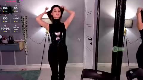 Snapshot of sonia__rose chatting on June 17, 2026, 4:08 pm Sonia online show from June 17, 2026, 4:08 pm