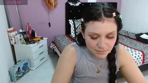 sonialatin69 online show from January 16, 2025, 3:35 pm