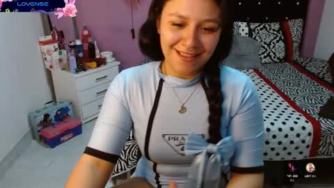 sonialatin69 online show from January 17, 2025, 6:23 pm