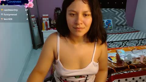 sonialatin69 online show from January 25, 2025, 1:52 pm