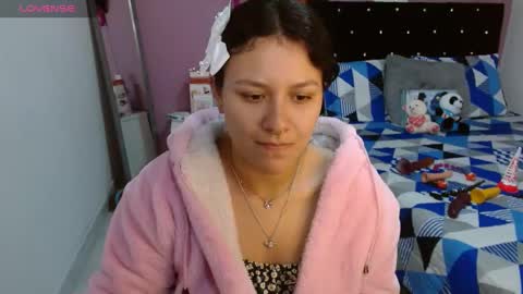 sonialatin69 online show from March 7, 2025, 2:23 pm