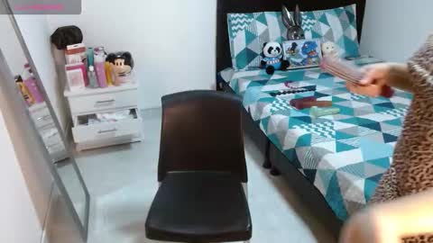 sonialatin69 online show from September 15, 2025, 12:27 pm