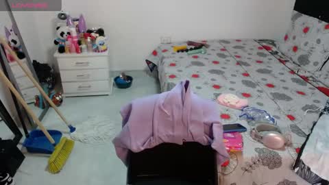 sonialatin69 online show from May 13, 2026, 12:13 pm