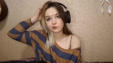 Mila online show from March 5, 2026, 5:31 pm