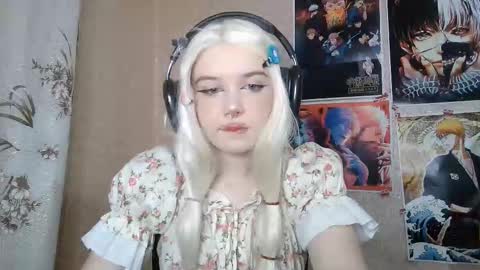 Mila online show from March 19, 2026, 5:17 pm