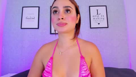 Snapshot of soph1a_ chatting on November 13, 2025, 8:52 pm Sophia online show from November 13, 2025, 8:52 pm
