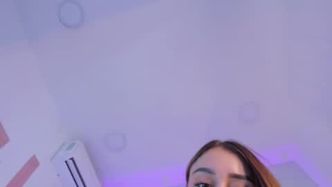 Snapshot of soph1a_ chatting on December 4, 2025, 10:07 pm Sophia online show from December 4, 2025, 10:07 pm