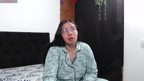 Snapshot of sophia_666_ chatting on February 21, 2025, 4:07 am  Sophia  online show from February 21, 2025, 4:07 am