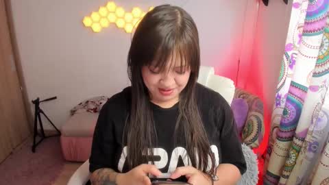 sophia_grants online show from November 10, 2025, 9:25 pm