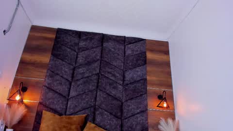 Sophi  online show from February 13, 2025, 7:03 am