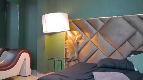 Sofia online show from September 9, 2025, 1:43 pm