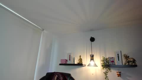 sophia_miller4 online show from April 19, 2026, 9:06 pm