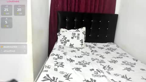 sophia_moons_ online show from March 10, 2026, 12:04 am