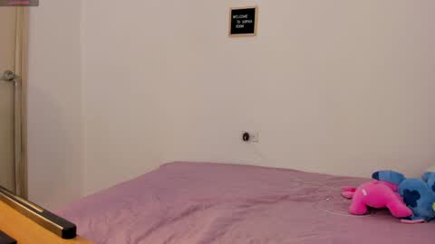 Snapshot of sophia_walkett chatting on January 11, 2025, 4:25 pm Michelle online show from January 11, 2025, 4:25 pm