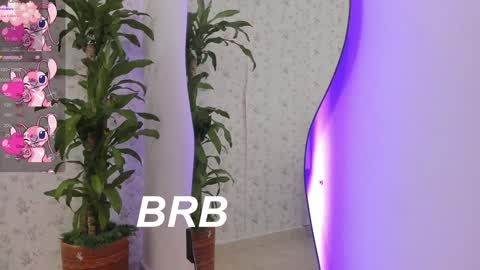 Snapshot of sophia_walkett chatting on January 23, 2025, 6:35 pm Michelle online show from January 23, 2025, 6:35 pm