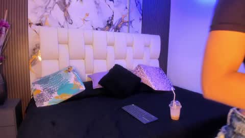 sophiaa10 online show from May 28, 2026, 7:11 pm