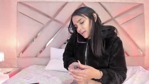 Sophia Paris online show from April 4, 2026, 2:54 am