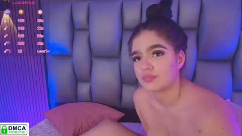 Snapshot of sophiaa_taylor_ chatting on July 7, 2026, 7:23 am online show from July 7, 2026, 7:23 am