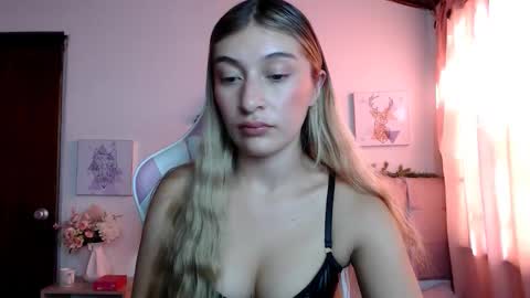 Snapshot of sophiaalee chatting on March 15, 2026, 9:21 pm SophiaLee online show from March 15, 2026, 9:21 pm