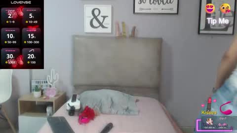 Snapshot of sophiabedford chatting on May 28, 2026, 1:30 pm Sophia Bedford online show from May 28, 2026, 1:30 pm