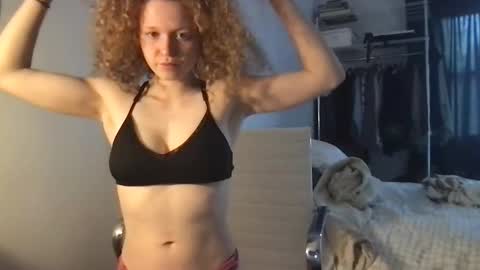 Snapshot of sophie21xoxo chatting on September 9, 2025, 12:59 pm sophie21xoxo online show from September 9, 2025, 12:59 pm