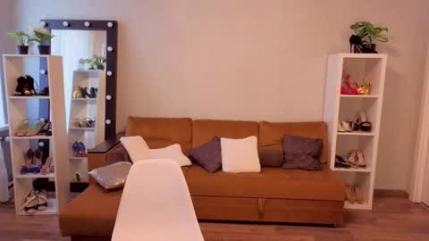 Sophie online show from February 21, 2026, 7:53 am