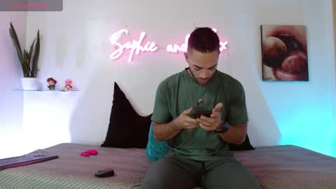 SOPHIE - FOXX online show from May 25, 2026, 12:00 pm