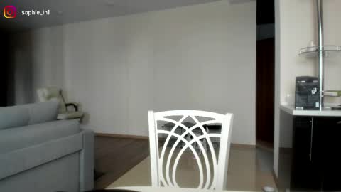 Snapshot of sophie_in chatting on April 25, 2026, 6:05 am Sonya online show from April 25, 2026, 6:05 am
