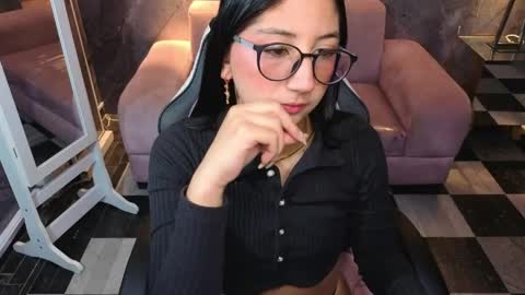 sophie_jones_b online show from May 12, 2026, 12:57 pm