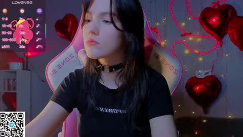 sophie_nomenal_ online show from February 11, 2026, 7:13 am