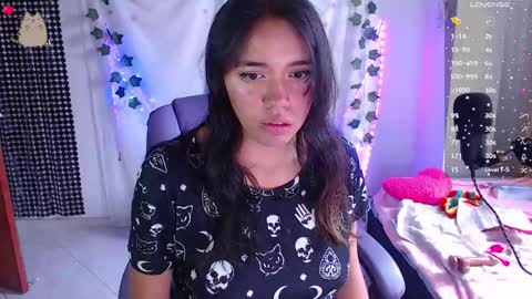 Sophie  online show from February 5, 2026, 8:13 pm