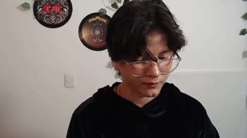 Snapshot of sophie_ross1 chatting on October 2, 2025, 2:29 am sophie_ross1 online show from October 2, 2025, 2:29 am