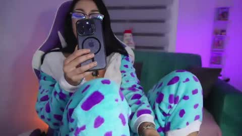 Snapshot of sophie_soft69 chatting on March 27, 2026, 8:26 am sophie_soft69 online show from March 27, 2026, 8:26 am