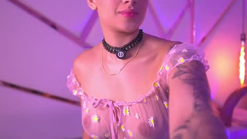 Sophie online show from May 28, 2026, 8:06 pm