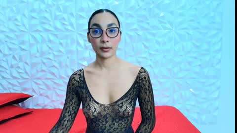 sophie_willow online show from April 9, 2026, 7:30 pm