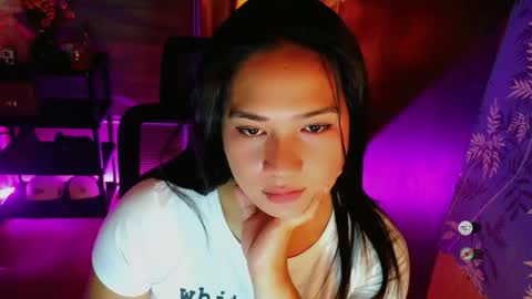 Sophie online show from April 19, 2026, 8:44 pm