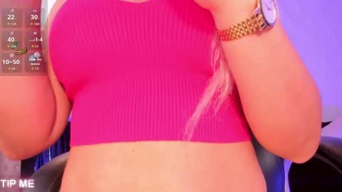 Snapshot of sophiebarnett_ chatting on June 2, 2026, 9:39 pm Sophie online show from June 2, 2026, 9:39 pm