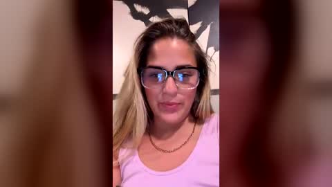 Sophieluvsthesun online show from June 18, 2026, 3:51 am