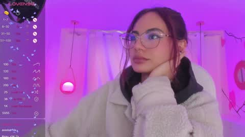 Snapshot of sophiecherry_ chatting on December 30, 2024, 8:58 pm   Sophie  IG sophiecherry es   online show from December 30, 2024, 8:58 pm