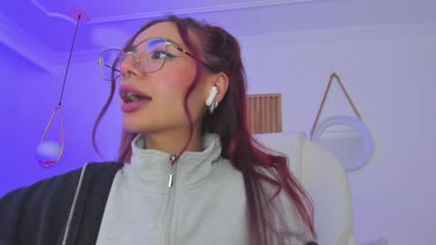 Snapshot of sophiecherry_ chatting on February 2, 2025, 11:19 am   Sophie  IG sophiecherry es   online show from February 2, 2025, 11:19 am