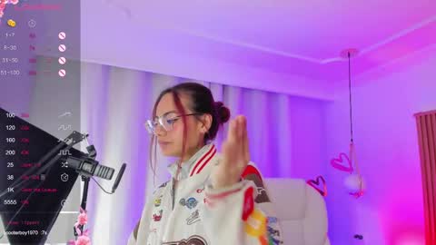 Snapshot of sophiecherry_ chatting on March 5, 2025, 11:38 am   Sophie  IG sophiecherry es   online show from March 5, 2025, 11:38 am