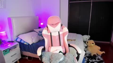    online show from March 31, 2026, 8:26 am