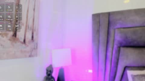 Sophie  online show from December 3, 2025, 10:46 am