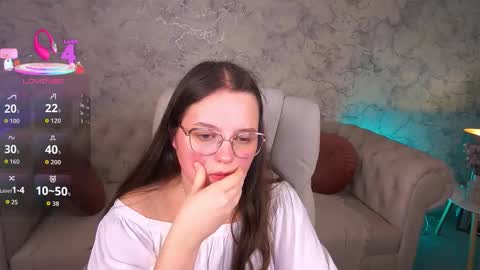 Snapshot of sophieedreams chatting on October 3, 2025, 7:55 pm sophieedreams online show from October 3, 2025, 7:55 pm