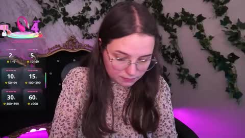 Snapshot of sophieedreams chatting on October 10, 2025, 1:10 pm sophieedreams online show from October 10, 2025, 1:10 pm