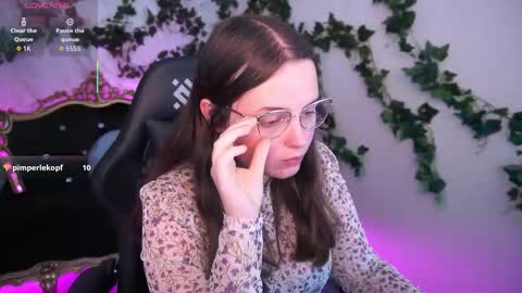Snapshot of sophieedreams chatting on October 15, 2025, 2:06 pm sophieedreams online show from October 15, 2025, 2:06 pm
