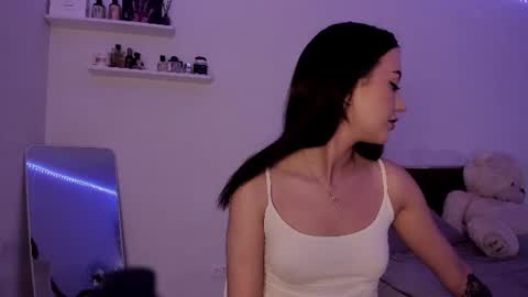 Sophie online show from July 26, 2026, 6:04 pm