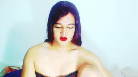 sophiehillsxo online show from April 17, 2026, 12:35 am