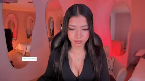 Sophie Houston online show from May 9, 2026, 2:39 am