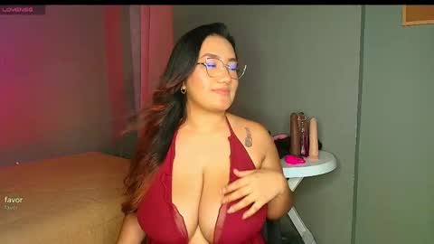 Snapshot of sophiejuicy_ chatting on September 25, 2025, 12:58 am sophiejuicy_ online show from September 25, 2025, 12:58 am